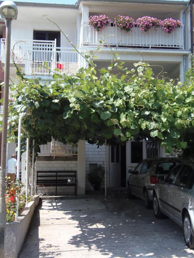 Apartments Lana Pula Exterior photo