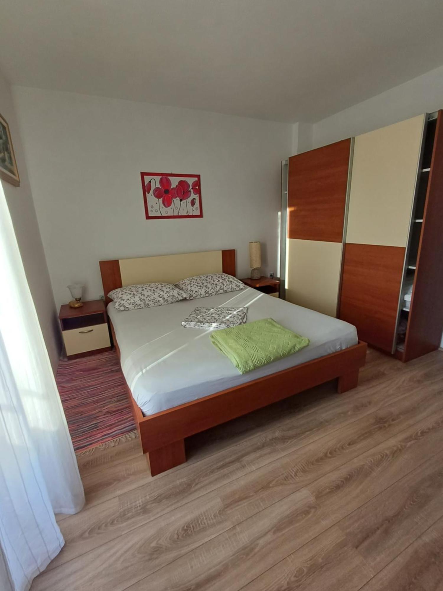 Apartments Lana Pula Exterior photo